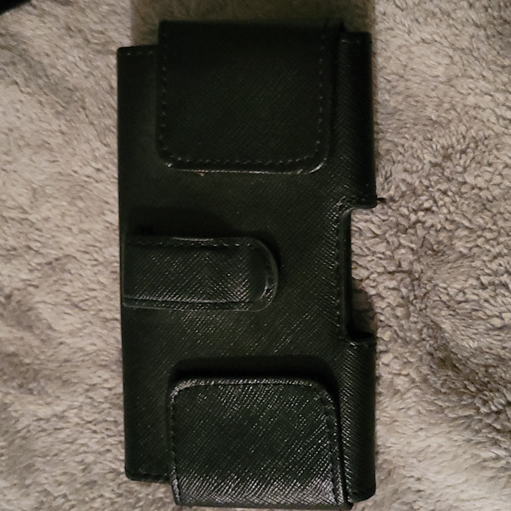 Phone case - Picture 2 of 4